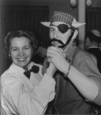 Maskeradbal
Nyckelord: Maskeraddräkt
