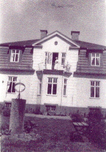 Vitt stenhus
Nyckelord: Solur