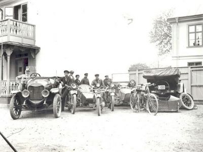 Utställning från cykel till bil
Nyckelord: Bil Cykel Motorcykel