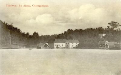 Byggnader intill vatten

