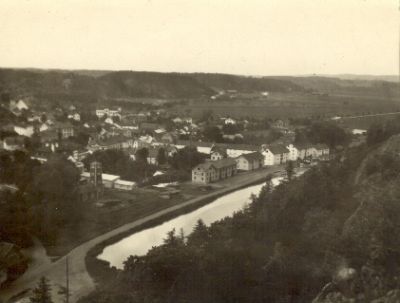 Stadsvy från berg
