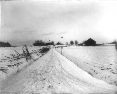 Bondgård
Nyckelord: Gärdesgård