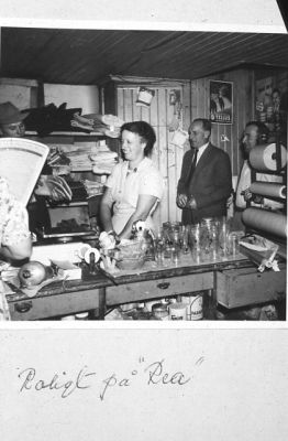 Interiör från lanthandel
Nyckelord: Våg