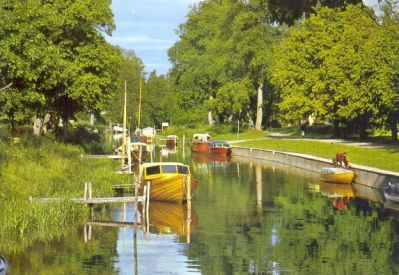 Fritidsbåtar i vattendrag
