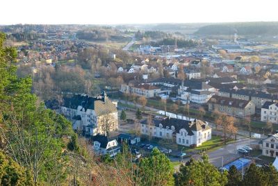 Stadsvy från berg

