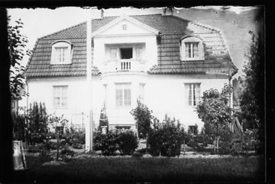 Byggnad på tomt.
Nyckelord: Flaggstång