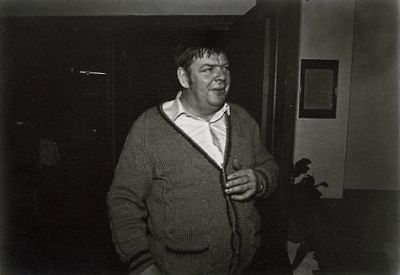 Man stående i rum
Lasse "Gustis" Gustafsson 
Nyckelord: Man