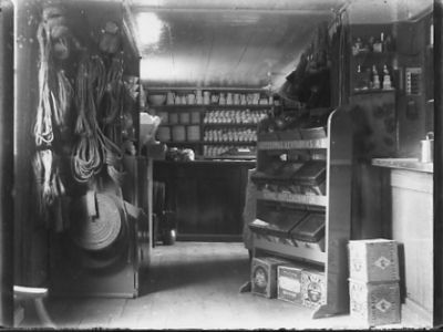 Nyckelord: Affärsinredning