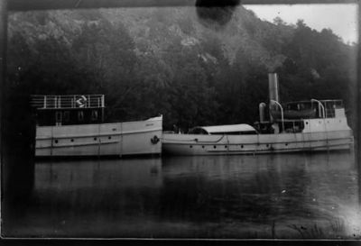 Någon form av båt.
