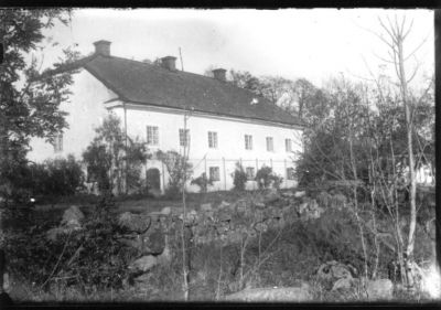 Byggnad.

