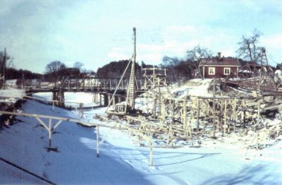 Brobygge över vattendrag
Nyckelord: Byggkran