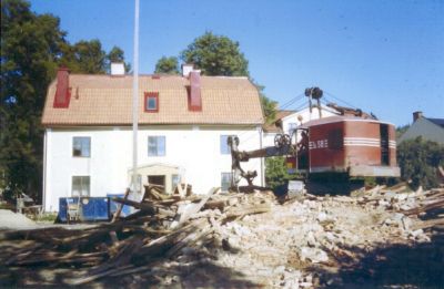 Pågående rivningsarbete
Nyckelord: Grävmaskin