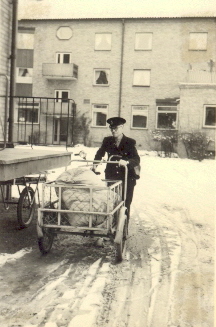 Posttransport med kärra
